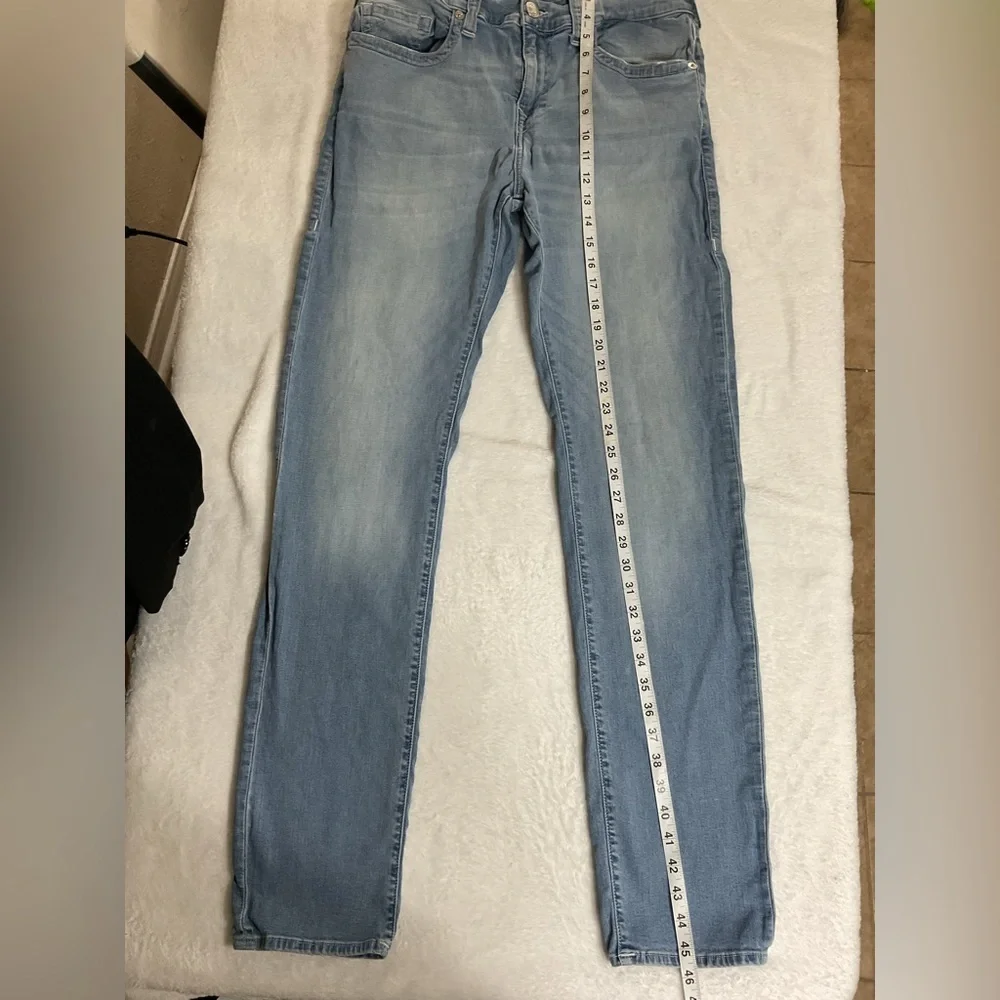 Men's Light Blue Jeans